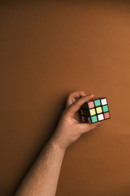 Réflexion stratégique pour résoudre des mots croisés